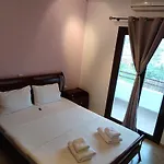 ゲストハウス Oasi Káto Loutrákion