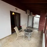 Oasi Konukevi Káto Loutrákion