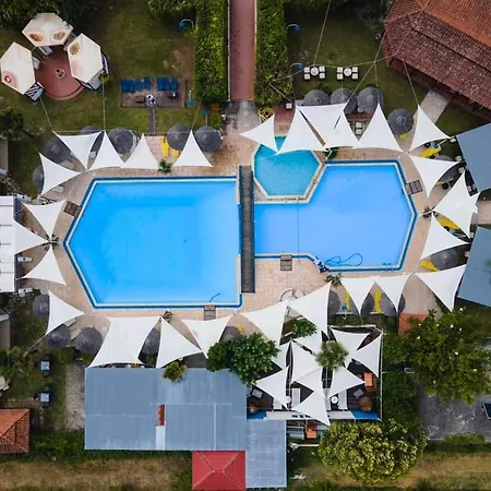 Oasi 5* Loutraki (Pella)
