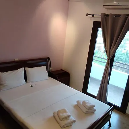 Guest house Oasi Loutraki (Pella)